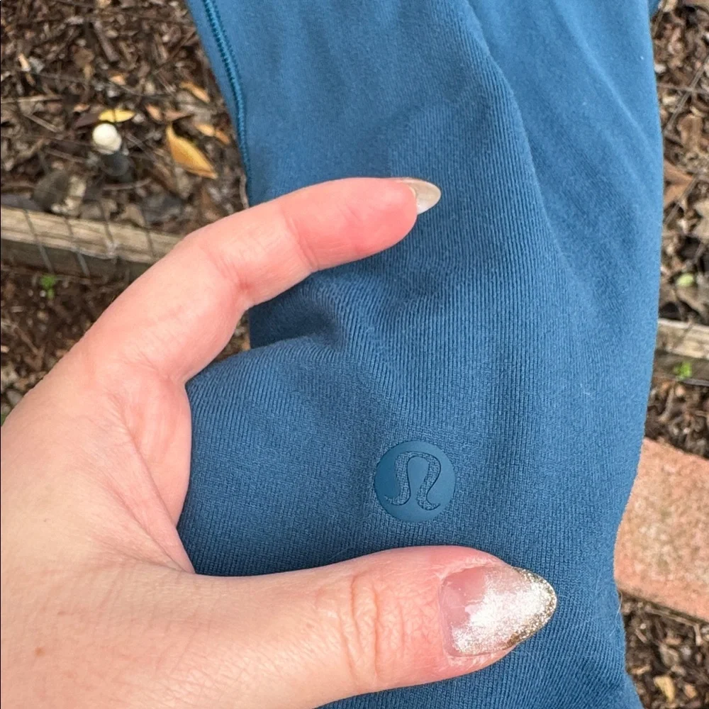 lululemon athletica comfortable stylish